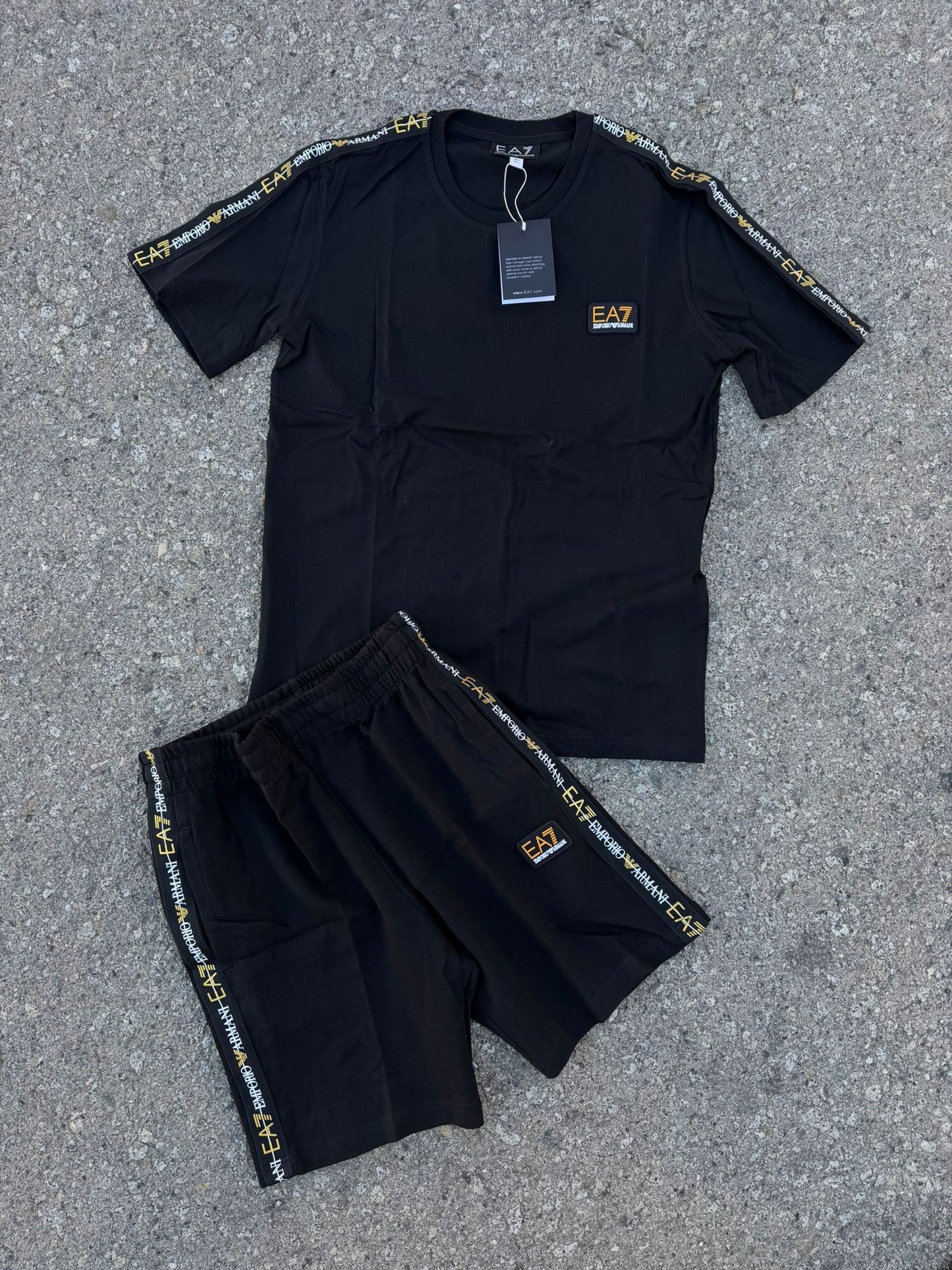 Conjunto Emporio Armani EA7
