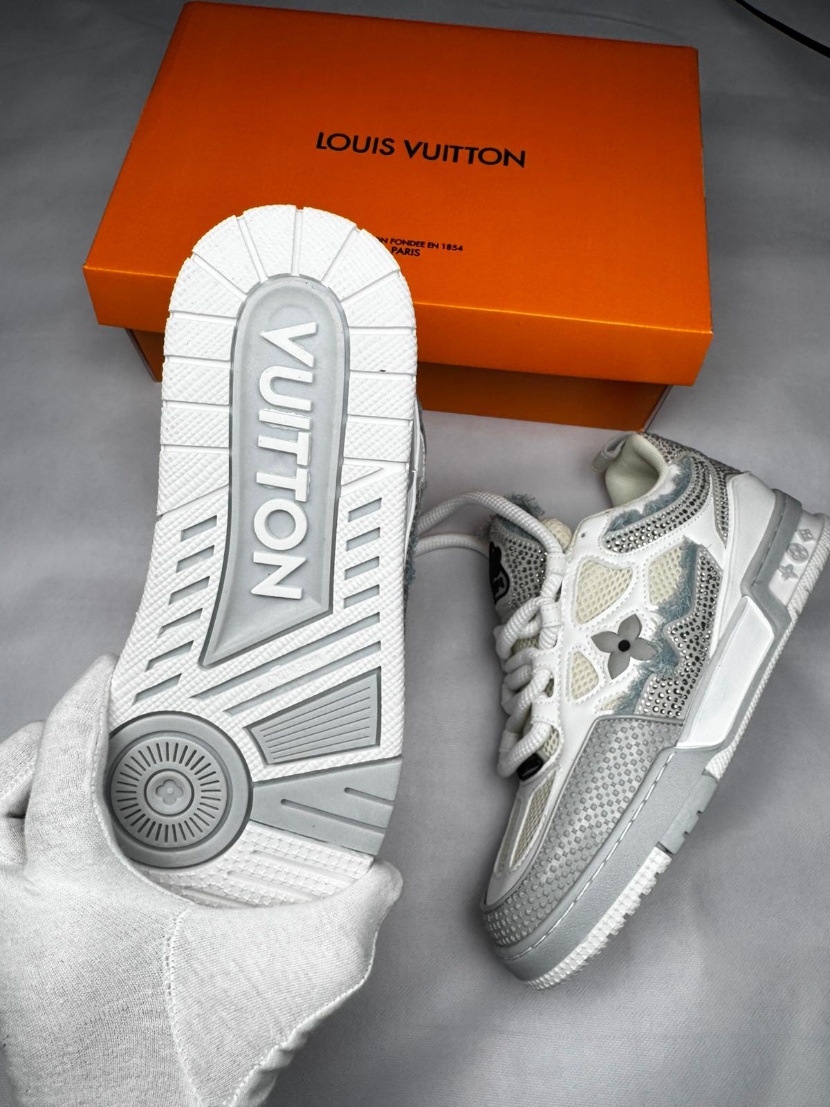 Louis Vuitton Skate Shiny Gray Stones