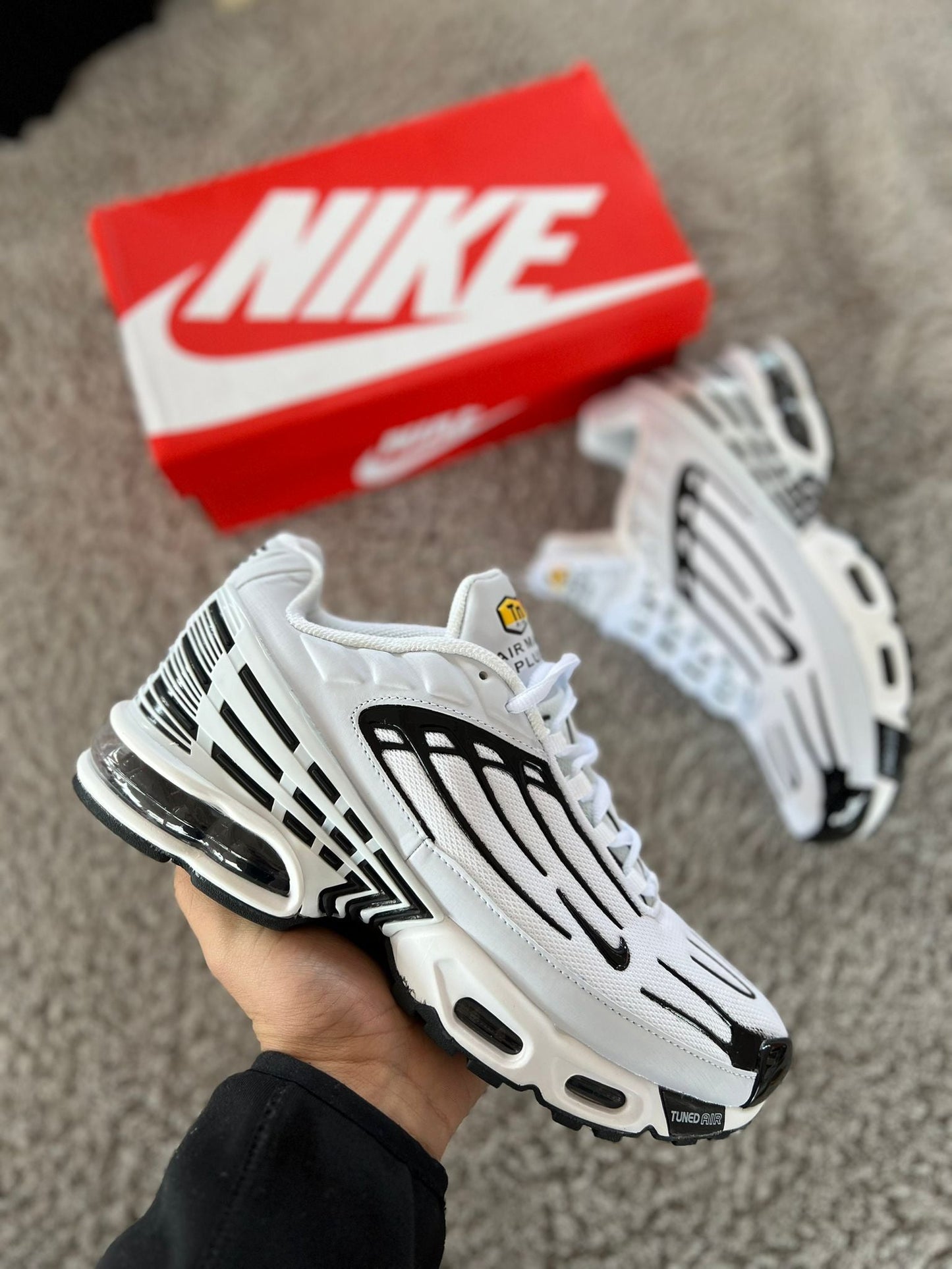 Nike Tn Tunned White and Black