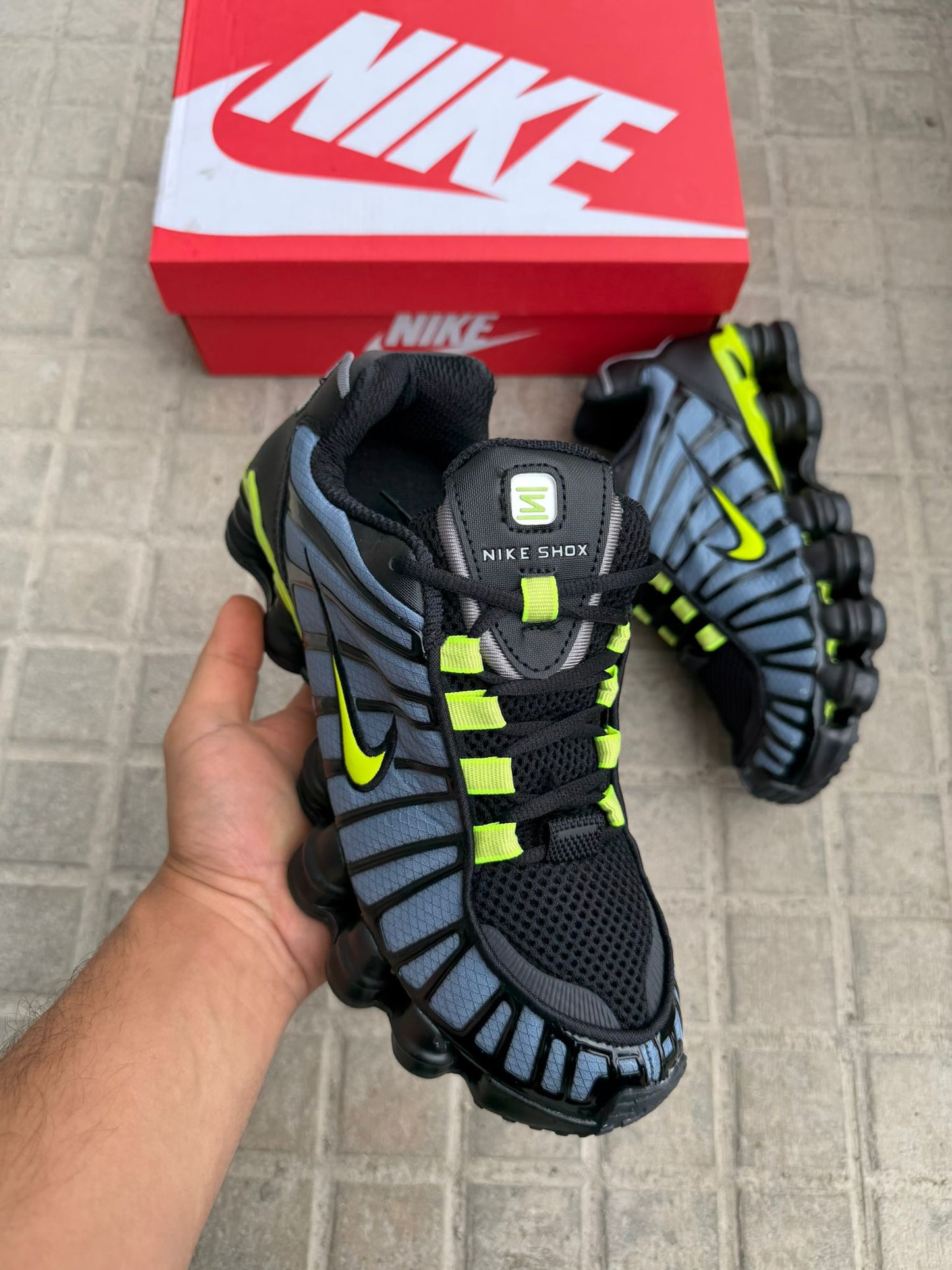 Nike Shox TL Negro Volt Gris