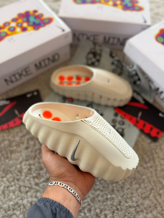 Nike Mind -001 Beige