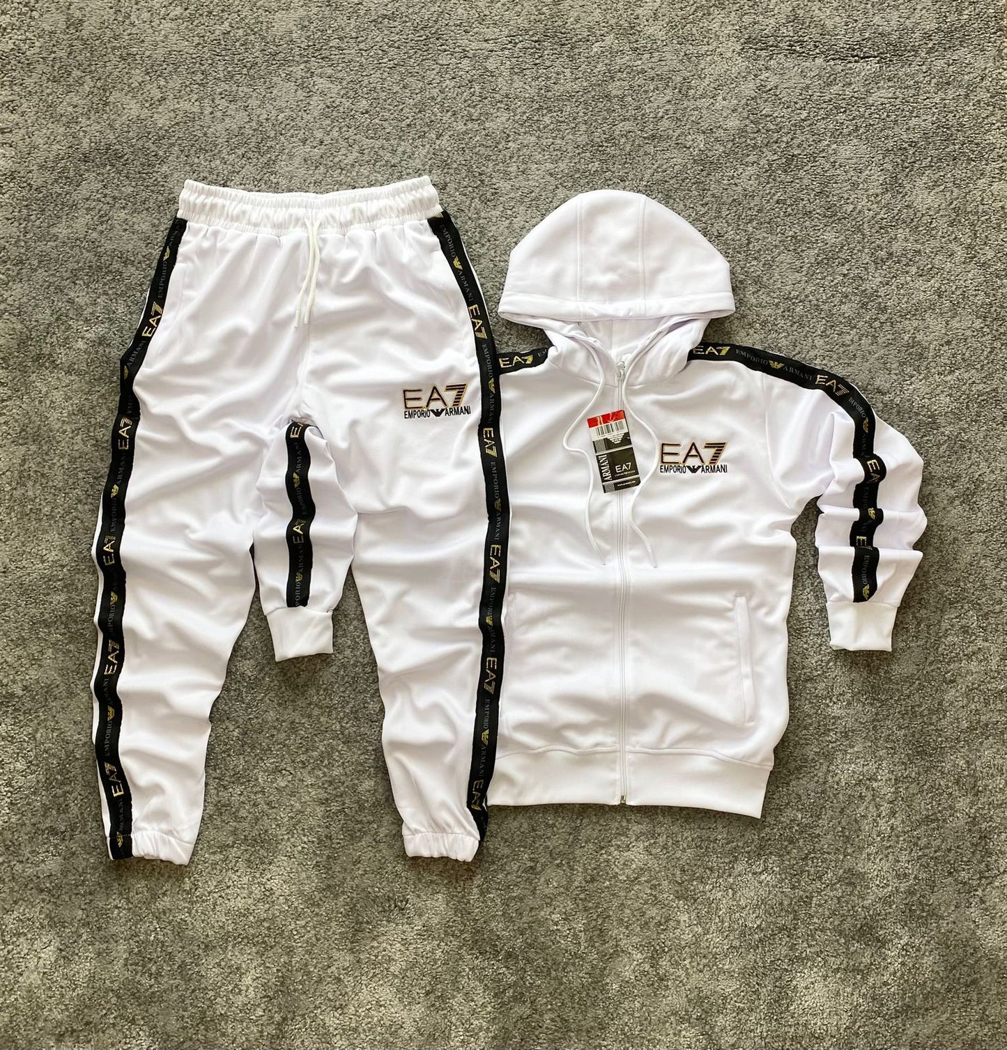 Chandal Emporio Armani EA7 Blanco 2025
