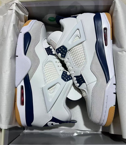 Jordan Retro 4 SB "Navy"