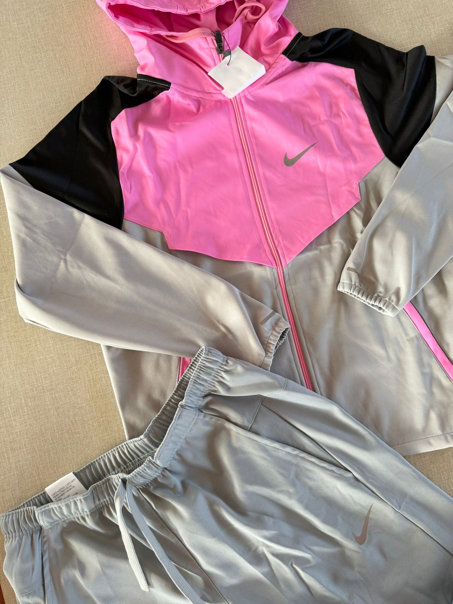Conjunto Nike Miller Grey And Pink