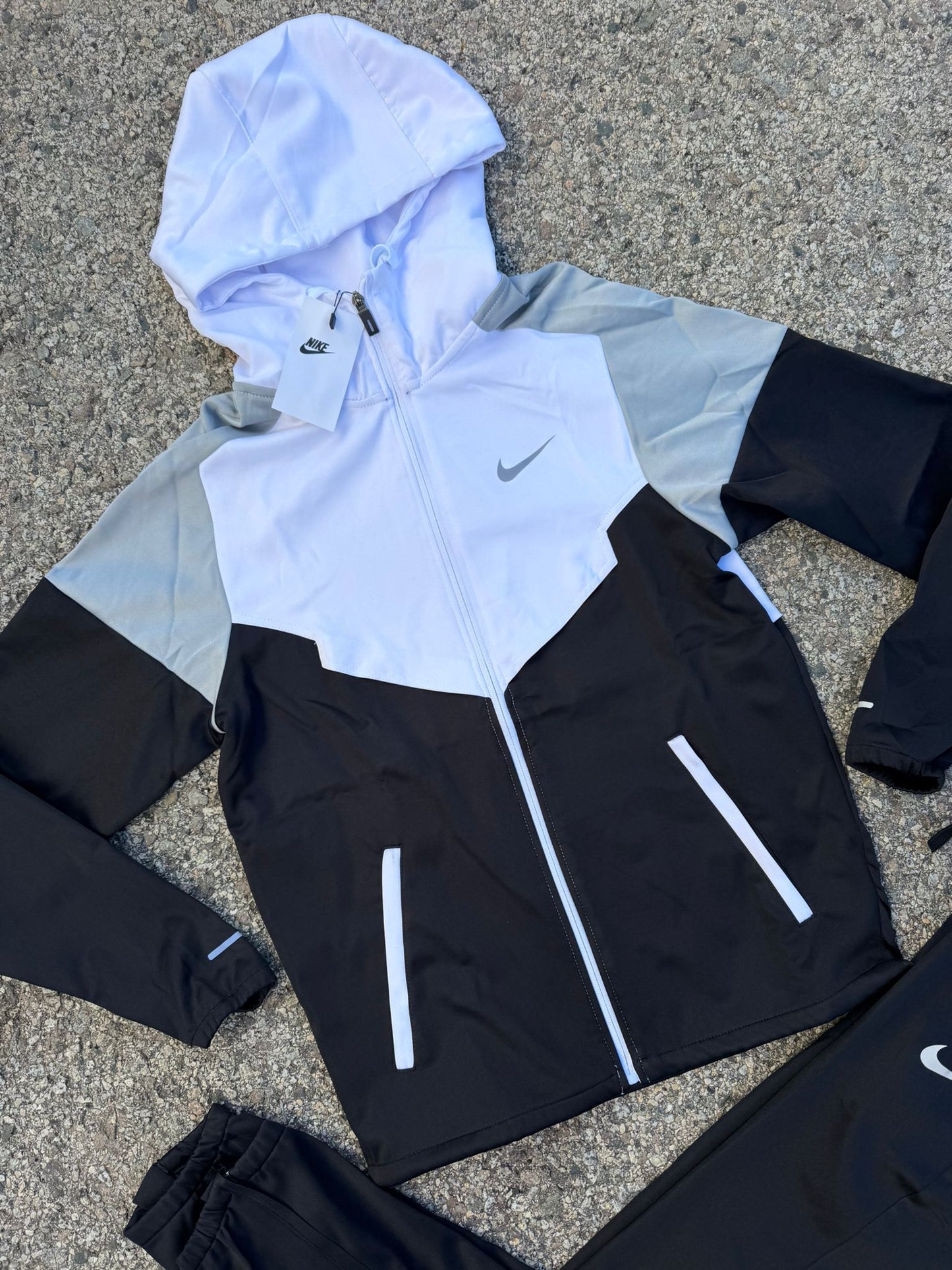 Conjunto Nike Miller Black And White