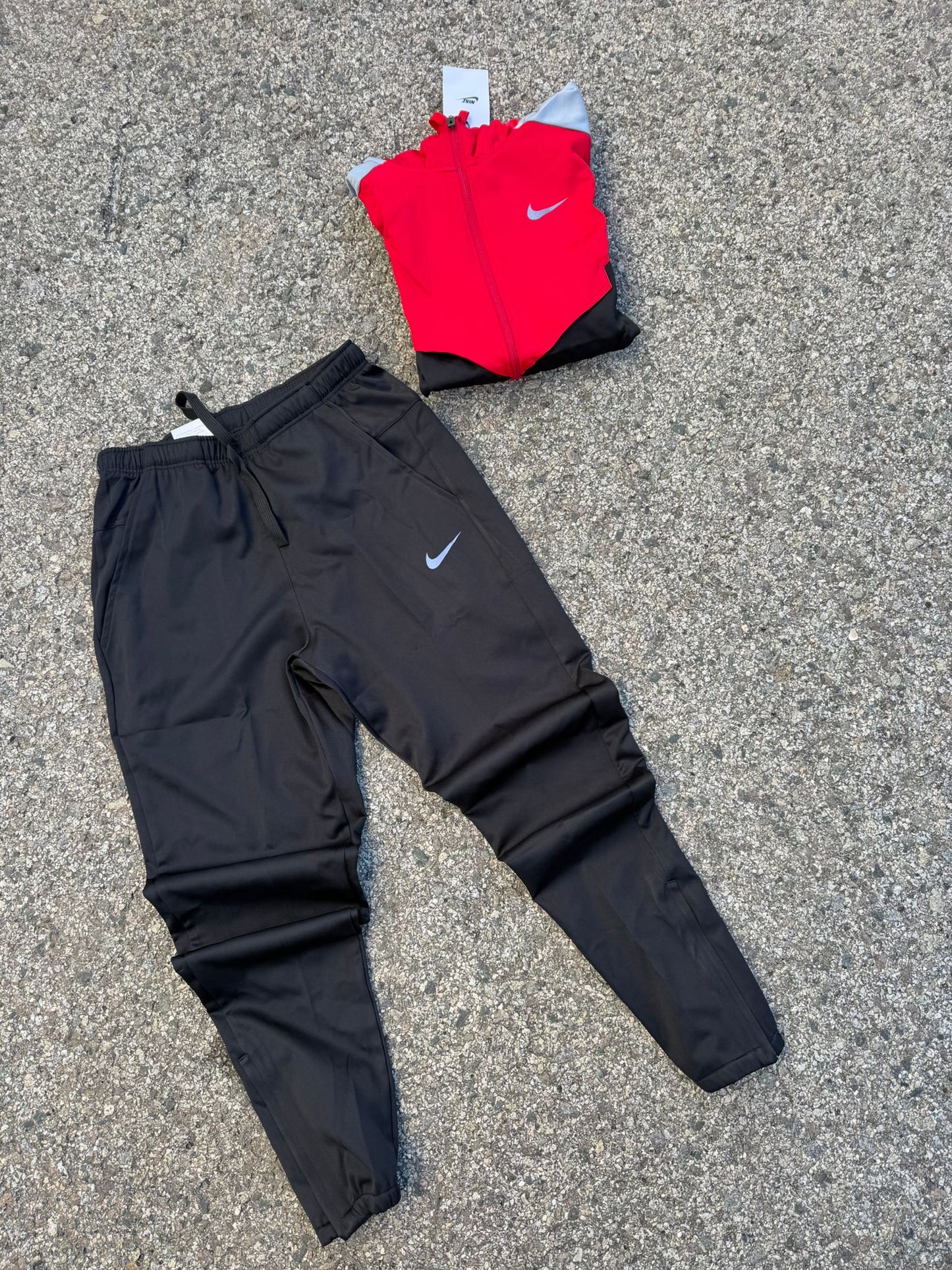 Conjunto Nike Miller Black And Red