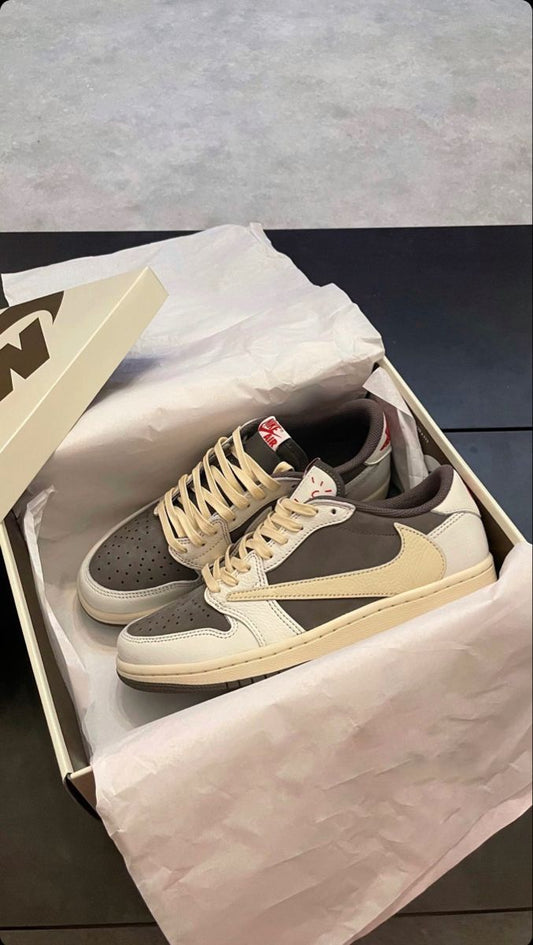 Nike Air Jordan 1 Low x Travis