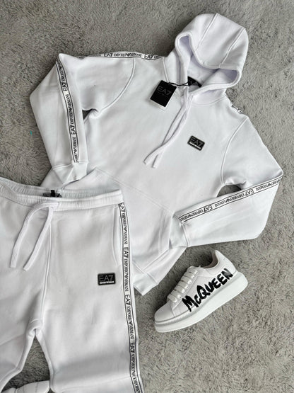 Chandal Armani EA7 All White