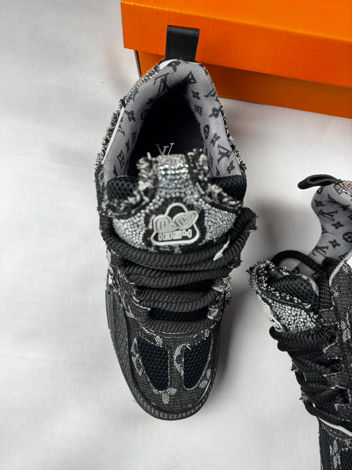 Louis Vuitton Skate Black Shiny Stones