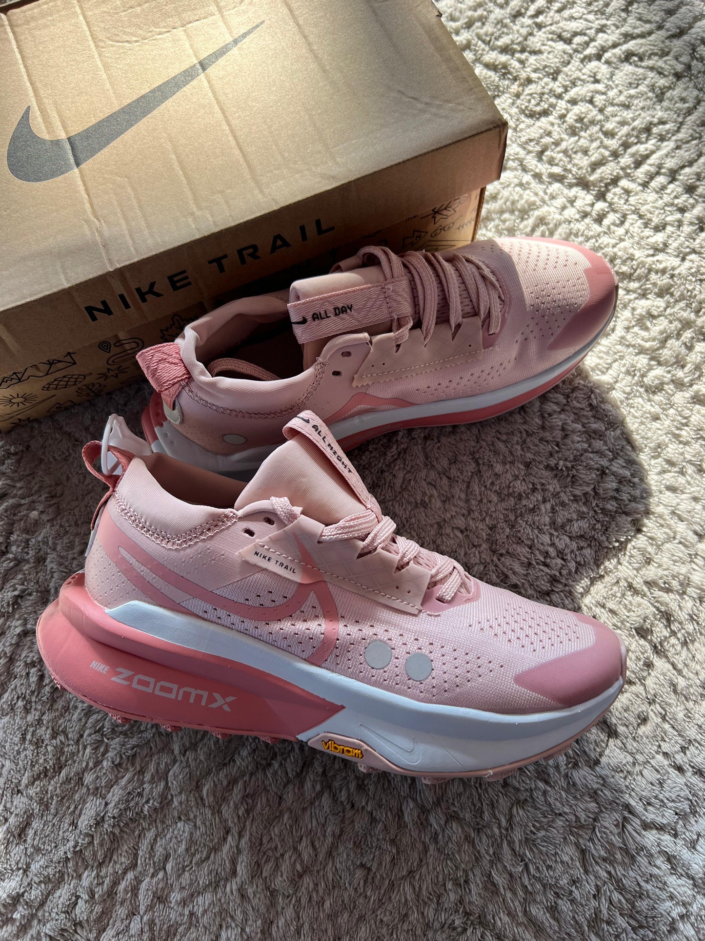 Nike ZoomX ZEGAMA TRAIL 2 PINK