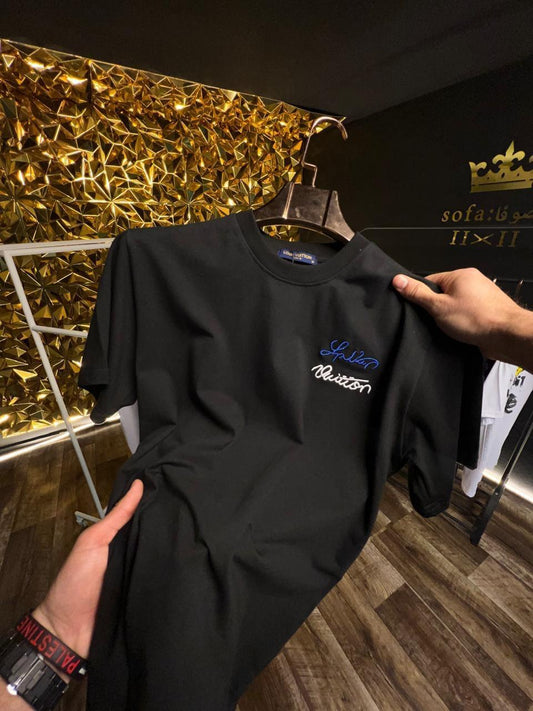 Camiseta Louis Vuitton Logo Bordado Negra