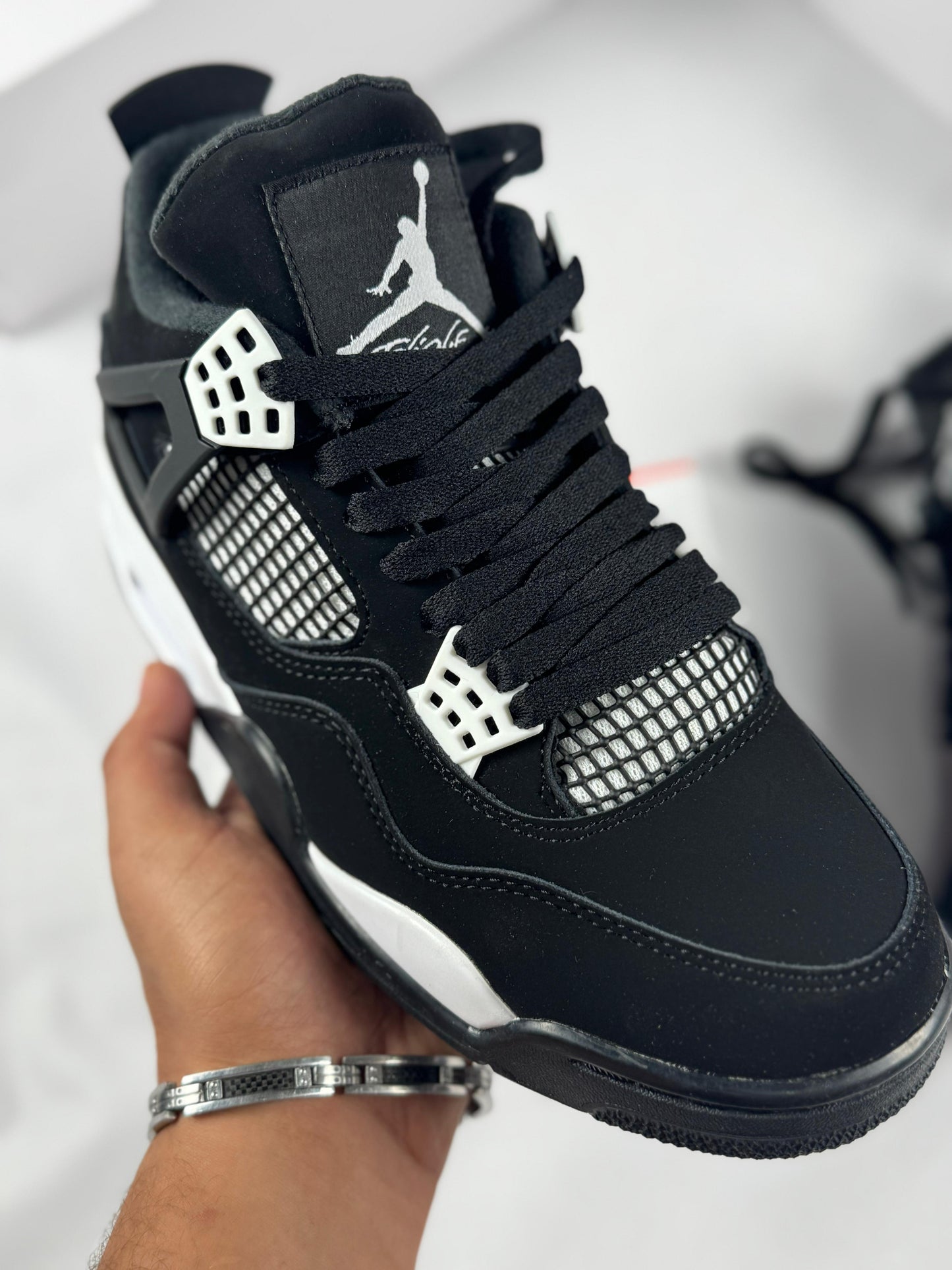 Jordan Retro 4 White Thunder