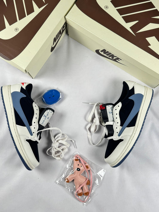 Nike Air Jordan 1 Low x Travis