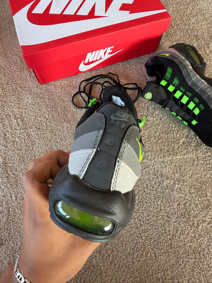 Nike Air Max 95 Green And Black