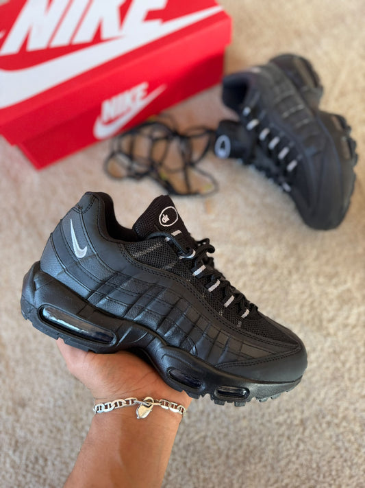 Nike Air Max 95 Triple Black
