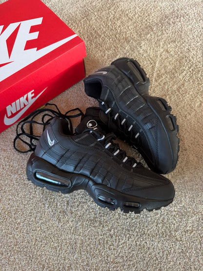 Nike Air Max 95 Black And White