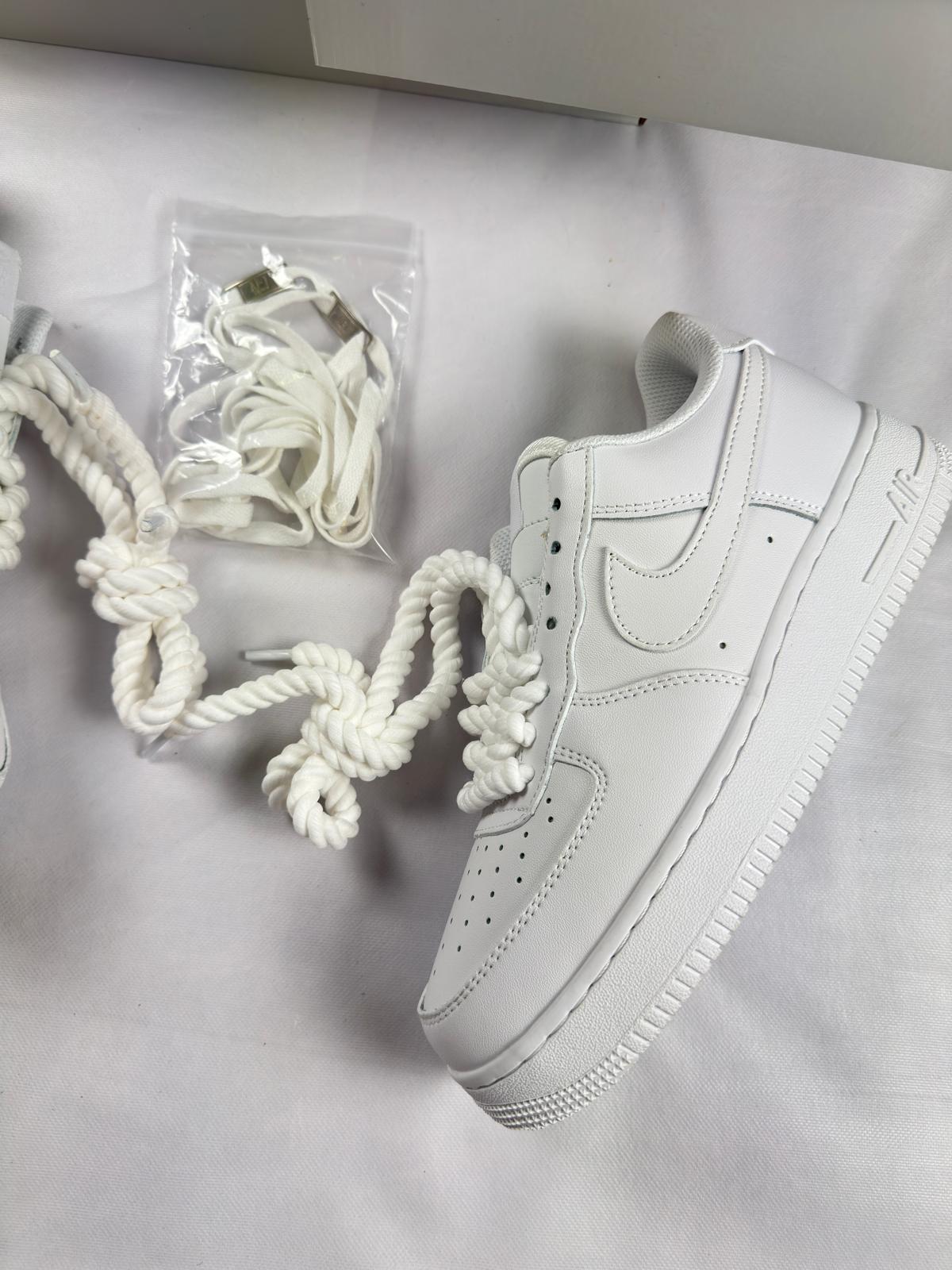 Nike Air Force 1 Brancas Clássicas