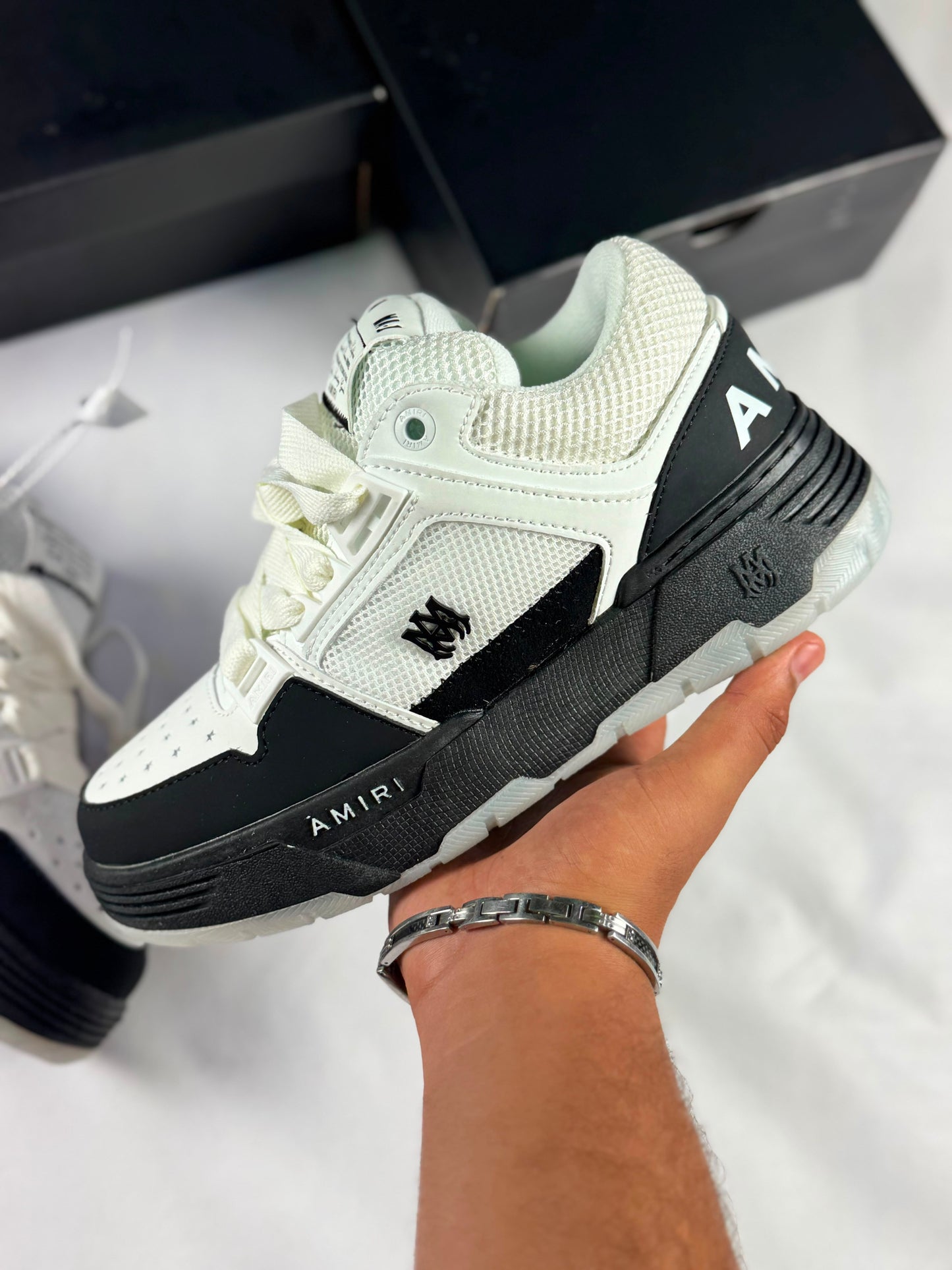 AMIRI MA-1 Branco e Preto